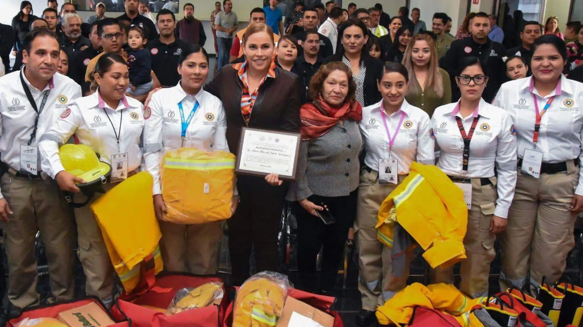 19 CESAR  Promueve Marina Vitela equidad de género con inclusión de mujeres bomberas